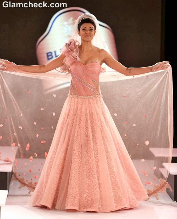 Sushmita Sen Designer Mandira Wirk Blenders Pride Fashion Tour 2012 Mumbai