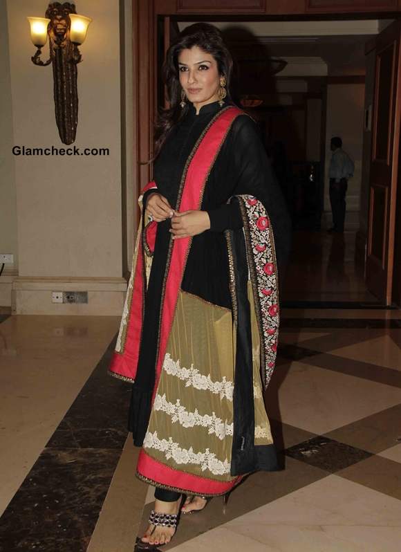 Raveena Tandon launches cancer detection kit