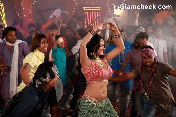 Veena Malik Item Song Punjabi movie Jatts in Golmaal