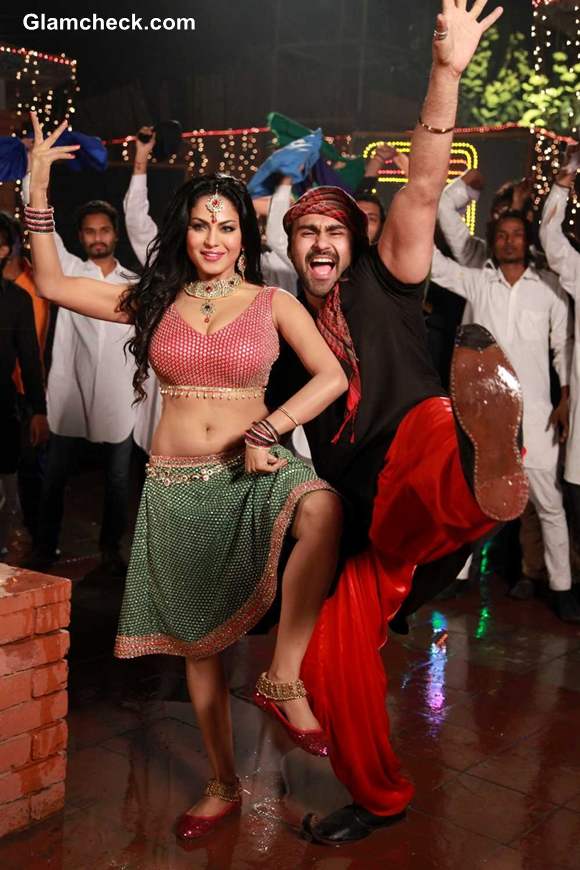 Veena Malik Item Song for Punjabi movie Jatts in Golmaal