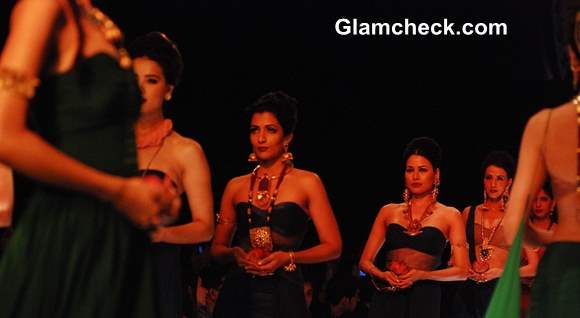 IIJW 2013 – Day 1 Mugdha Godse for Apali Jewellers