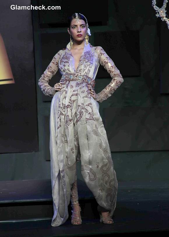 Suneet Varma outfits at 2013 Blenders Pride Fashion Tour