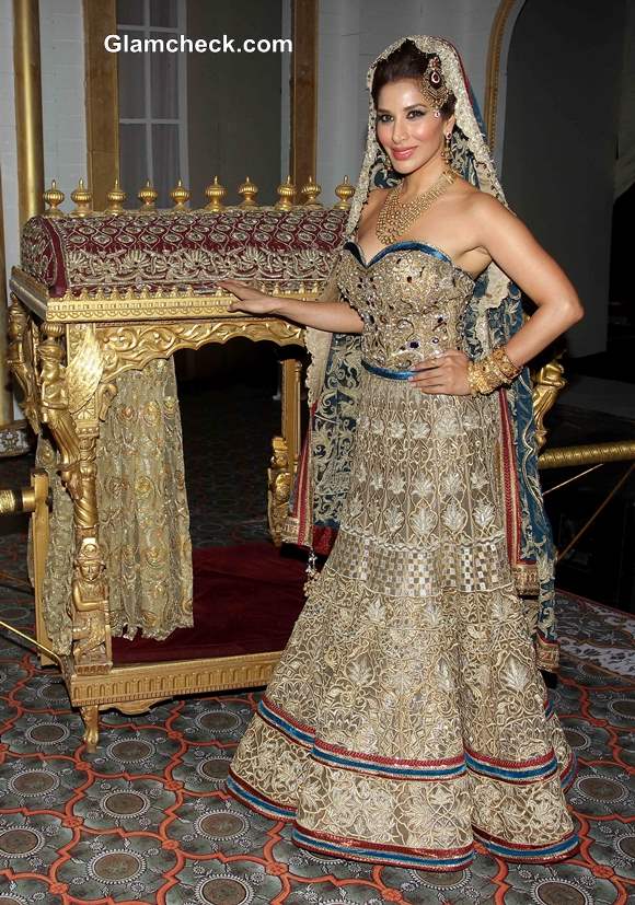 IBFW 2013 Sophie Choudry in Corset Lehenga for Mandira Wirk