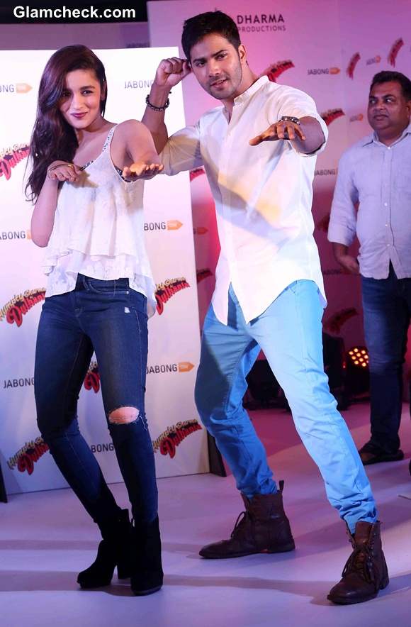 Varun Dhawan Alia Bhatt Promote Humpty Sharma Ki Dulhania at Jabong event