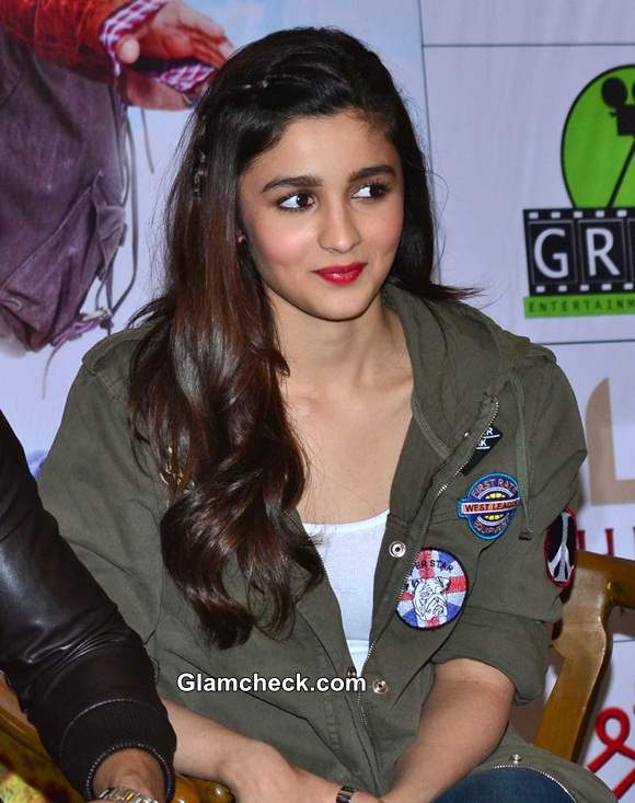 Alia Bhatt Promotes Humpty Sharma ki Dulhania in Kolkata