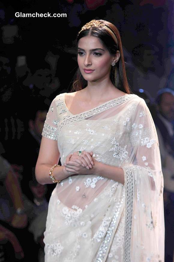 Sonam Kapoor pics 2014
