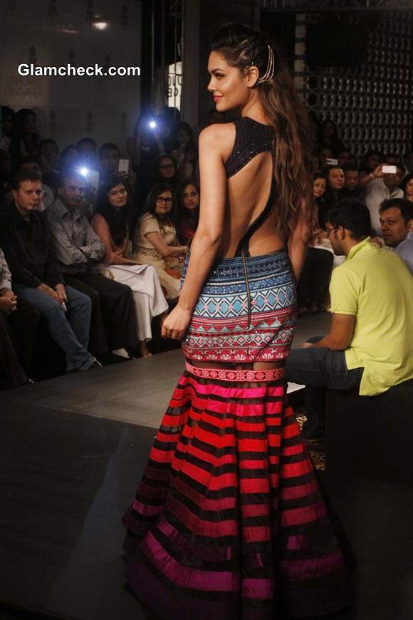 Esha Gupta for Neha Agarwal at LFW Winter-Festive 2014