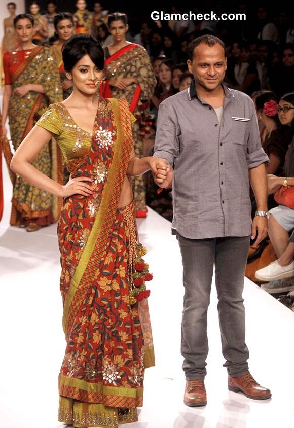 Shriya Saran for Sashikant Naidu at Lakme Fashion Week Winter-Festive 2014