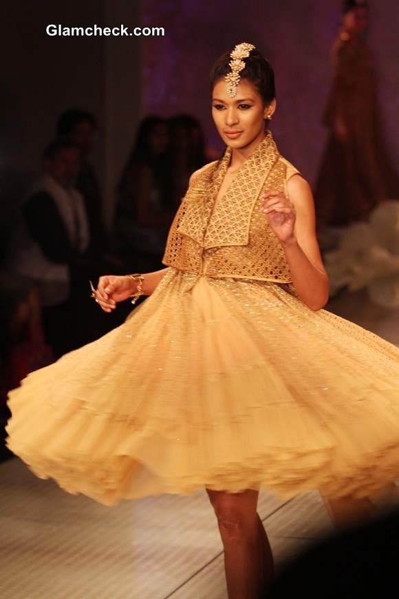 Tarun Tahiliani 2014 collection BMW India Bridal Fashion Week
