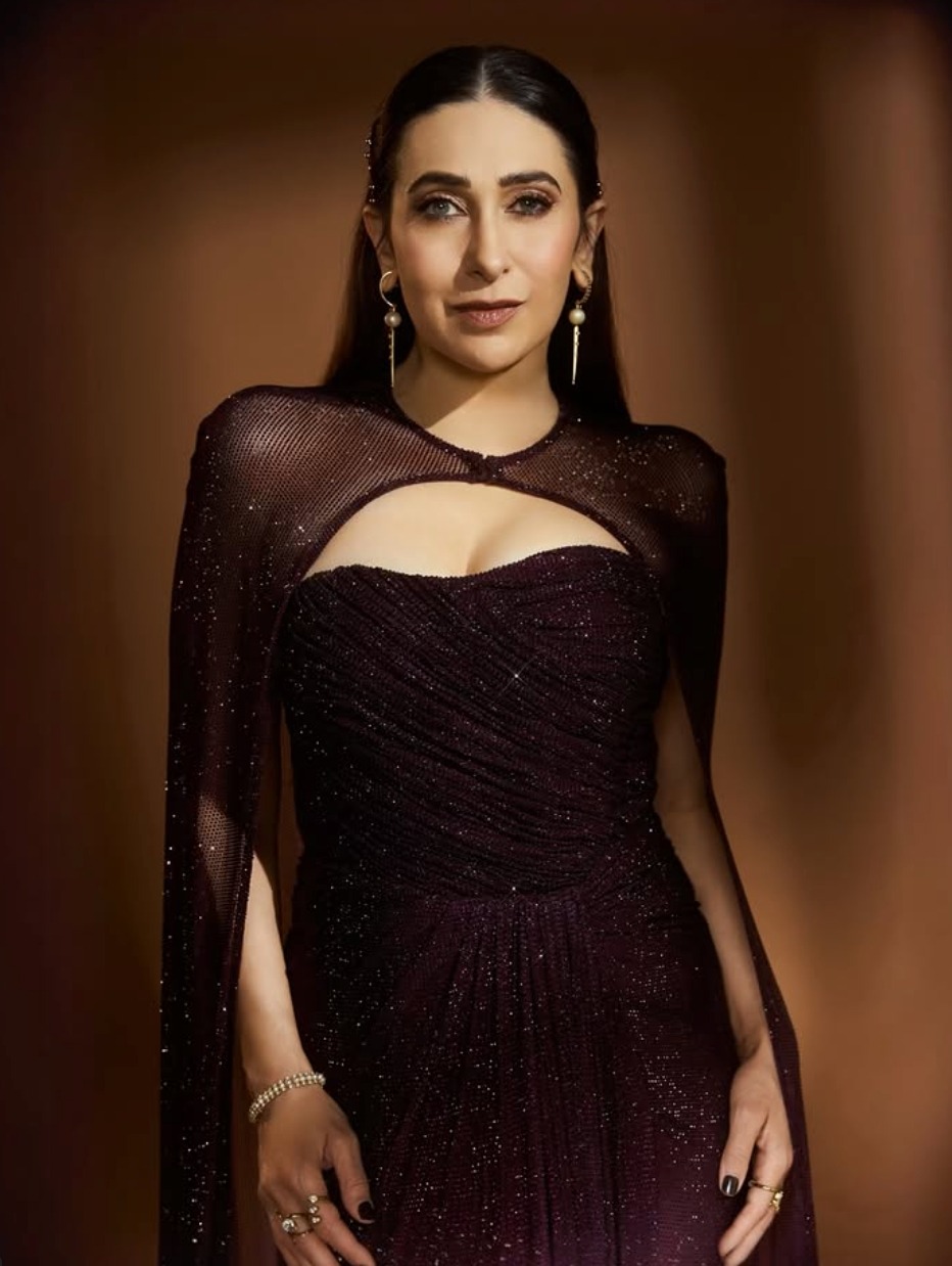 Karisma Kapoor in Deep-Plum outfit at Indias Best Dancer Season 5 Awards Night