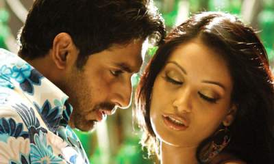 Dum Maaro Dum (2011)