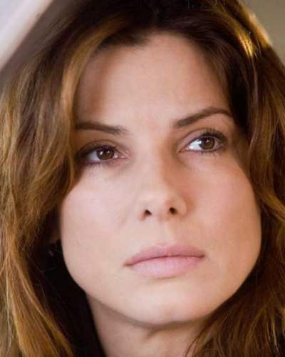 Sandra Bullock files against stalker