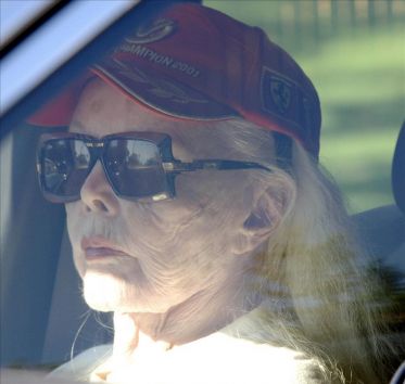 Zsa Zsa Gabor returns home