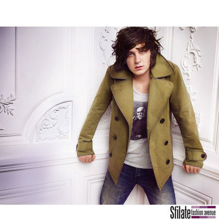 Emma Watson Burberry 2010 Fashion Ads-7