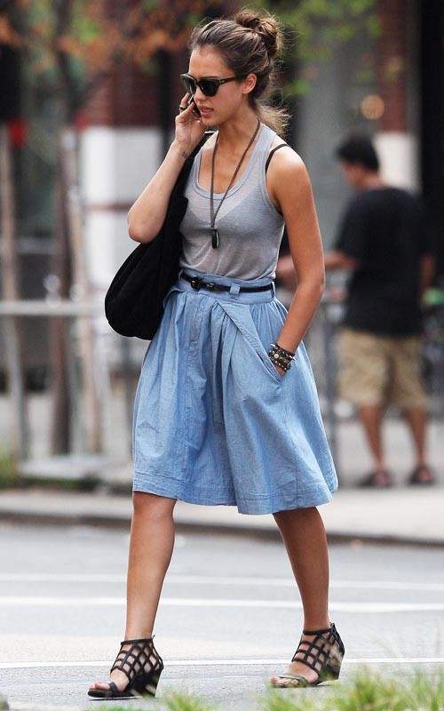 Full skirts for ladylike dressing