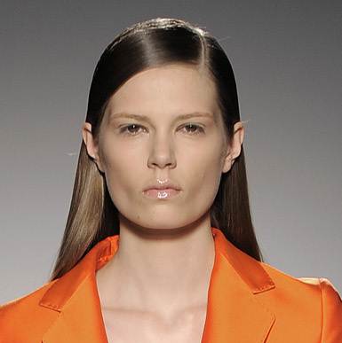 Hairstyle trends S/S 2011: Partings and Color