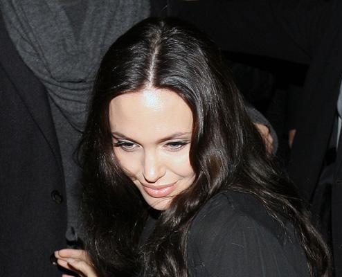 Angelina Jolie without makeup 3