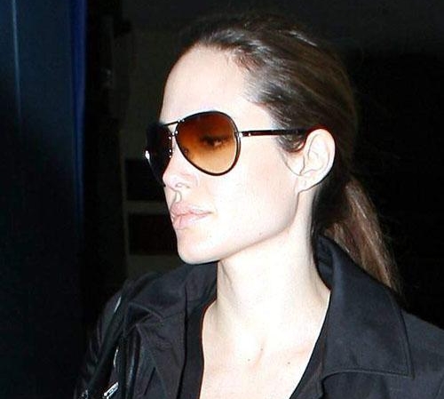 Angelina Jolie without makeup 5