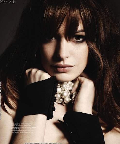 Anne-Hathaway-Gotham-Magazine-December-2010-2.jpg