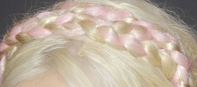 Christina Aguilera visible clip-in hair extensions