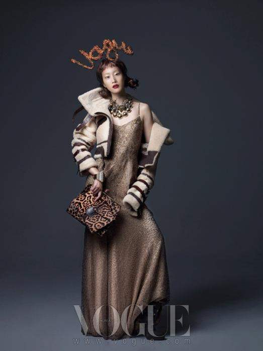 Christmas Editorial Vogue Korea December 2010 16