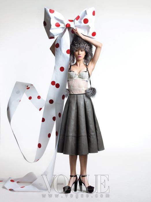 Christmas Editorial Vogue Korea December 2010 3