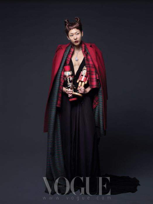 Christmas Editorial Vogue Korea December 2010 6