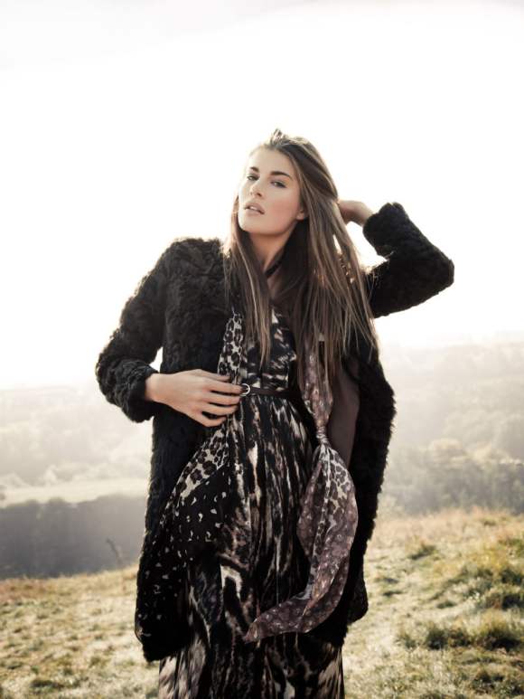 Dominika Krcmarikova Marie Claire Czech December 2010 4