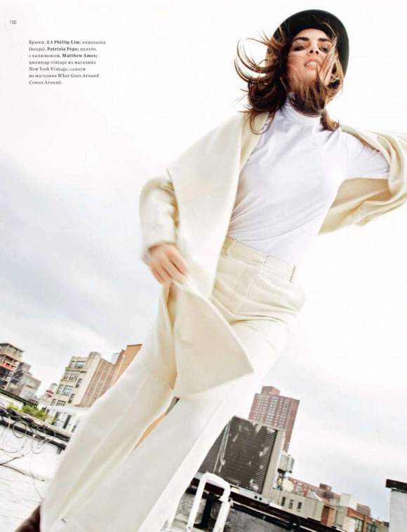 Hilary Rhoda for Harpers Bazaar Russia January 2011 5