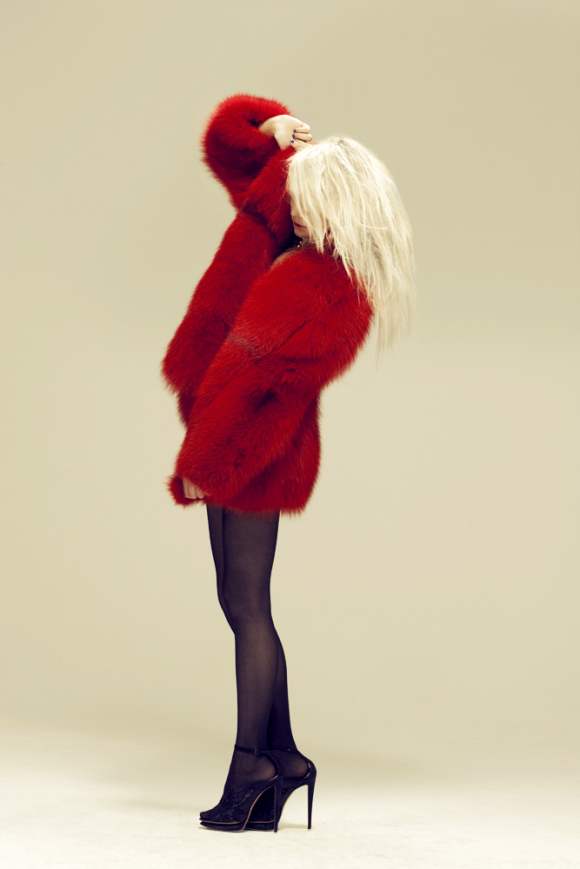 Natallia Krauchanka for Zink December 2010 7