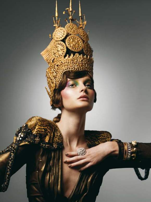 Petra Hegedus for Vogue Hellas December 2010 3