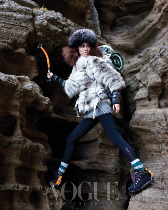 Song Ah for Vogue Korea December 2010 3