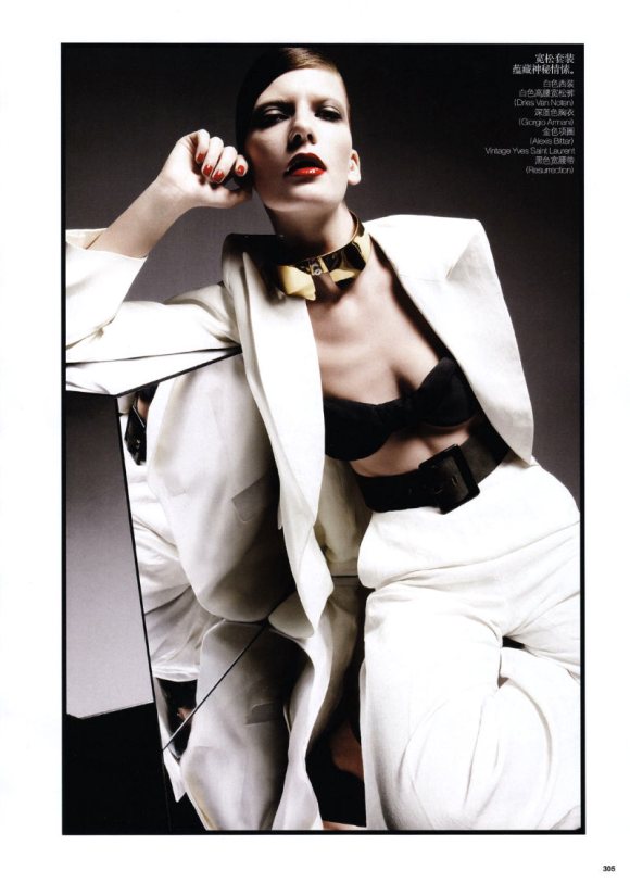 Valeria Ming Vogue China February 2011 5