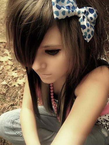 cute-emo-scene-girl hair bow
