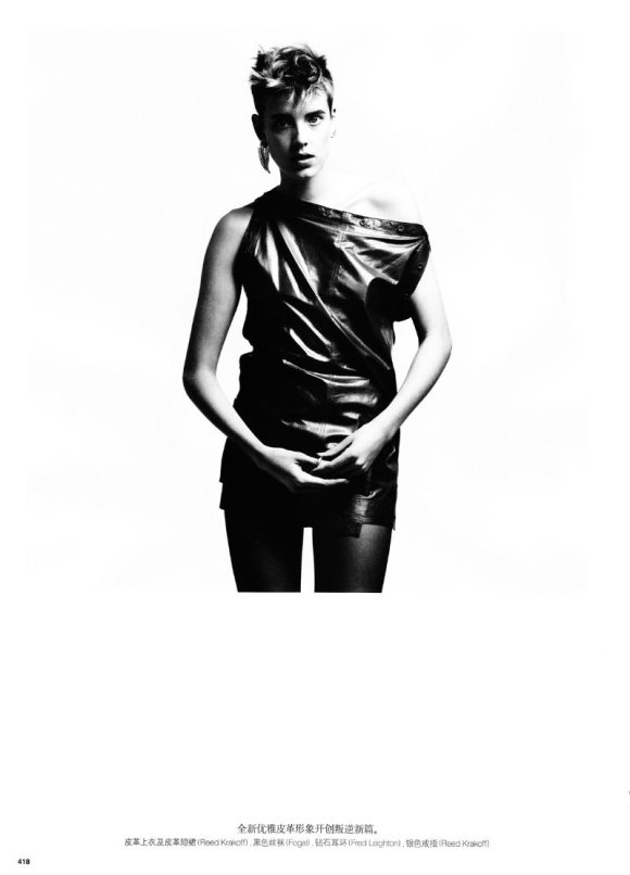 Agyness Deyn Vogue China March 2011 4