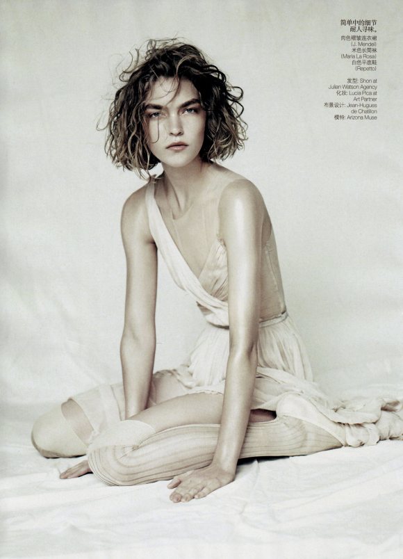 Arizona Muse Vogue China April 2011