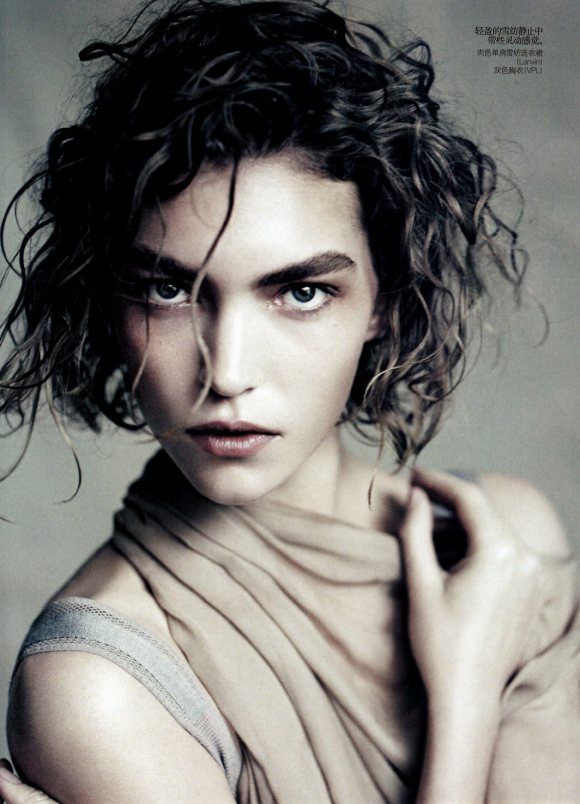 Arizona Muse Vogue China April 2011