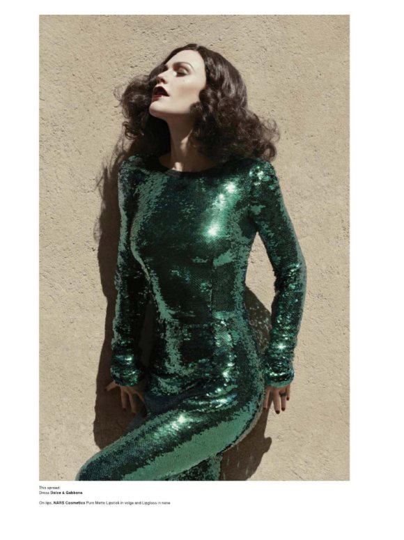 Anna Paquin V Magazine