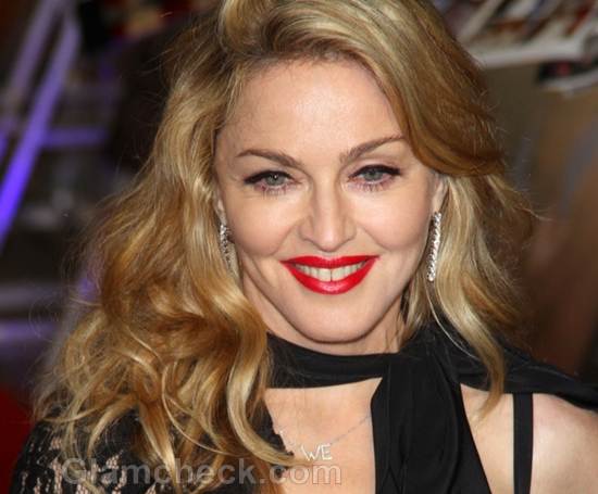 Madonna-boho chic bow tie ascot style