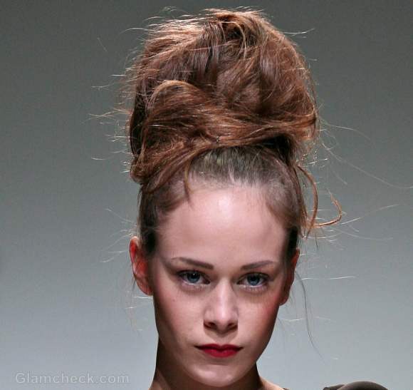 Hairstyle how to voluminous messy top bun hairdo