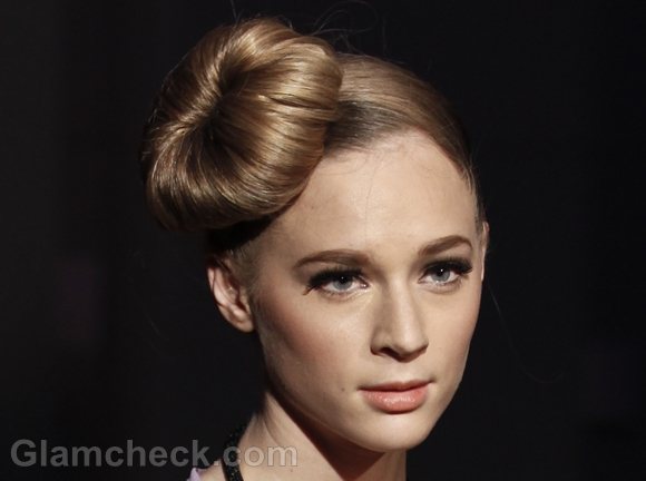 Hairstyle How To: Side Ballerina Bun / Sock Bun