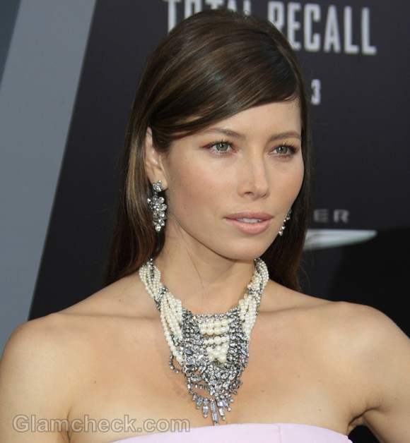 Jessica Biel Uber-Glam in Pearl & Diamond Bling