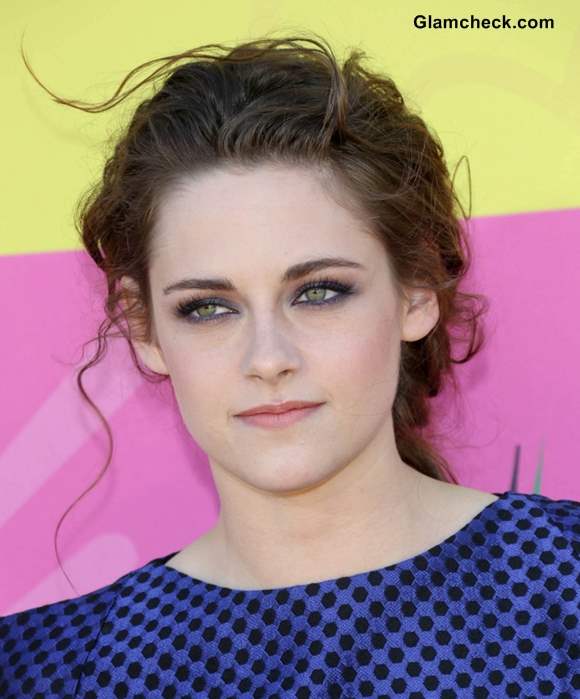 Kristen Stewart Hairstyle at Nickelodeon Annual Kids Choice Awards 2013
