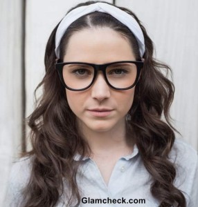 Everyday College Look – Working It with Hair Band and Glasses