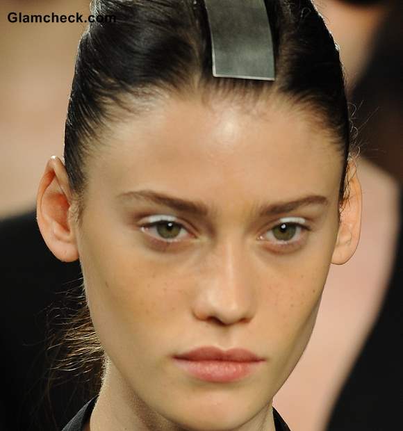 Makeup how to White Eyeshadow